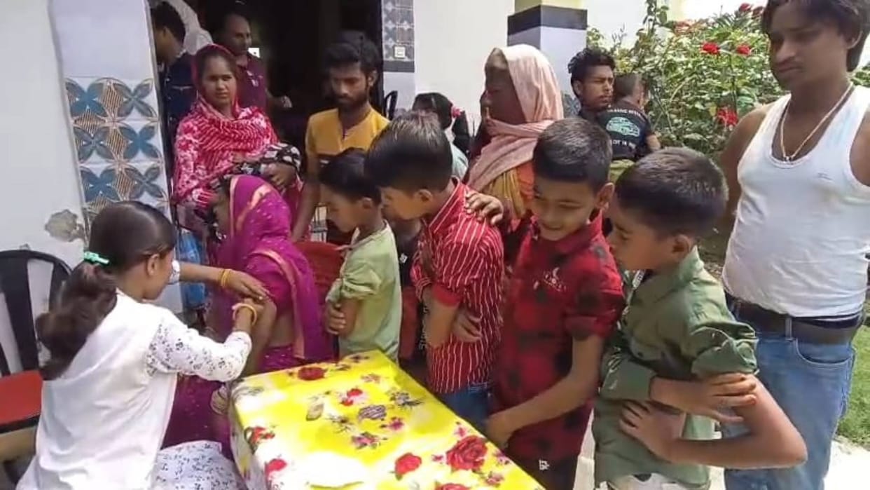 Rabies Panic Bihar 100 people fell sick after drinking milk of dog bitten cow in Kishanganj 15 families panic