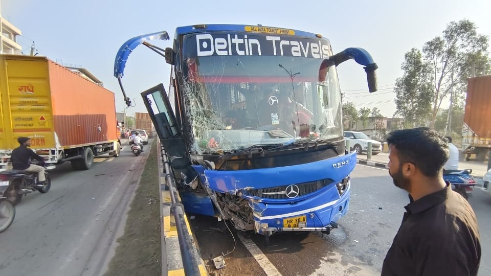 Bus went out of control after tyre burst on Zirakpur flyover
