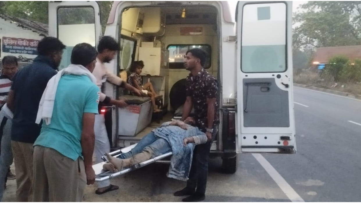A car going from Delhi to Bihar overturned in Sant Kabir Nagar, an innocent died and four were injured