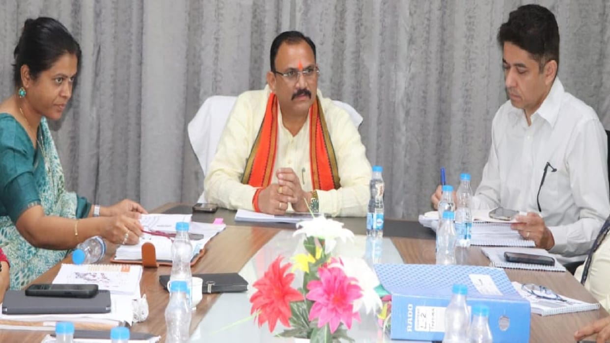 Health Minister gave instructions regarding strengthening and expansion of medical facilities in Mekahara Hosp