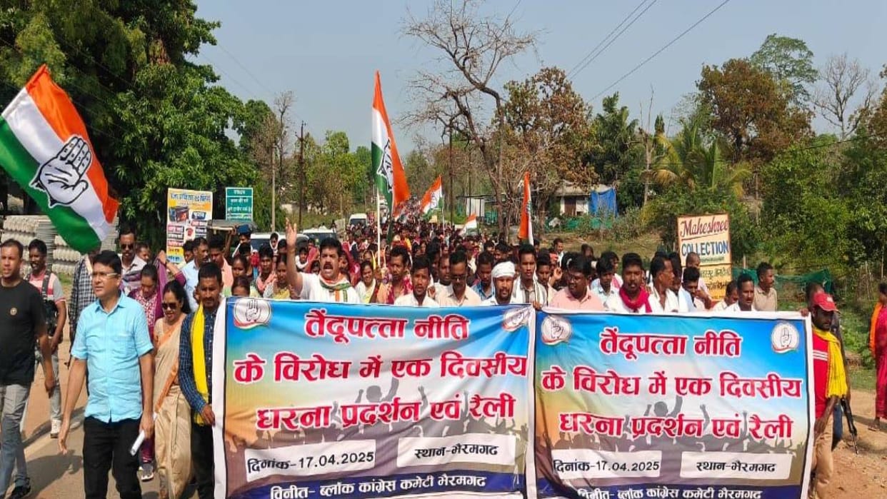 Congress protests against Tendu leaf policy