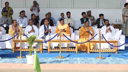 CRPF Rising Day: CRPF showed its preparation to end Naxalism in the parade ground