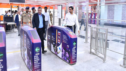 Kanpur: Chief Secretary and DGP reached Geetanagar from Nayaganj in nine minutes by metro