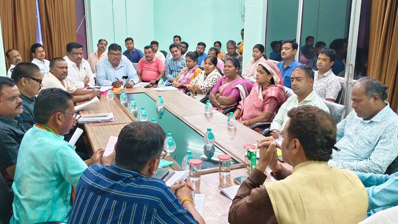 नगर निगम की मेयर इन काउंसिल की पहली बैठक