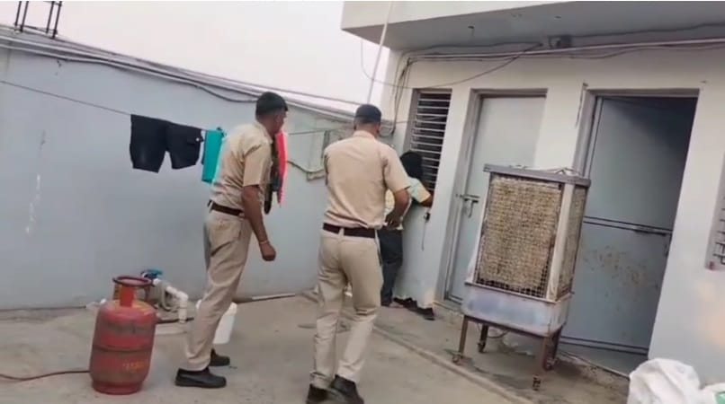 ERV police team reached spot in six minutes and saved girl from committing suicide