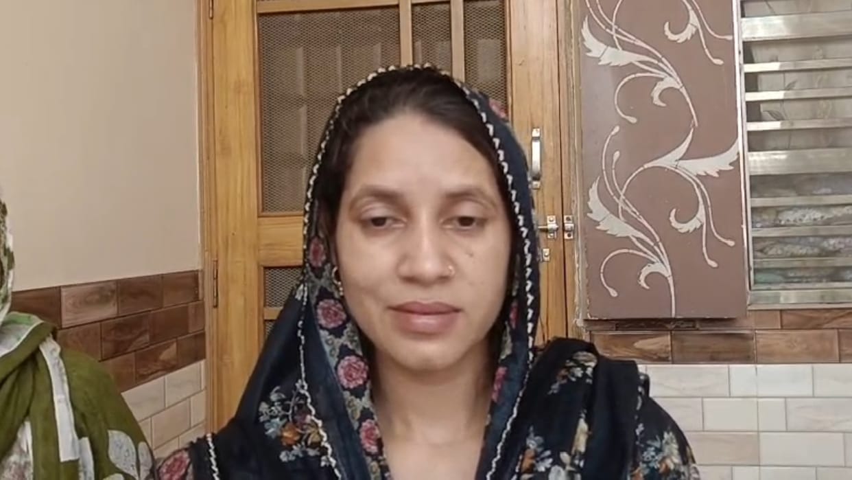 Married woman along with her family members sit on dharna in front of her in laws house in Ghaziabad