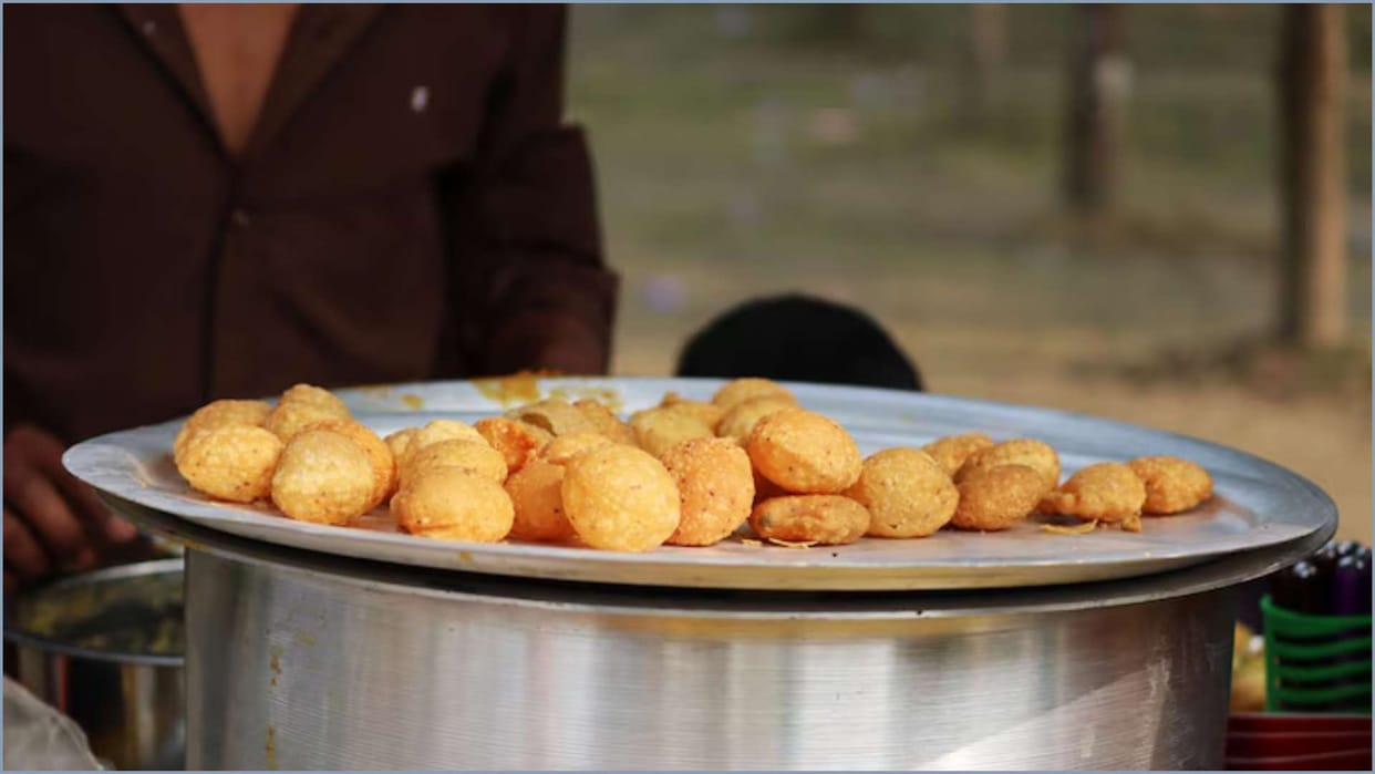 31 students hospitalised after eating 'pani puri' at roadside stall in Maharashtra's Nanded