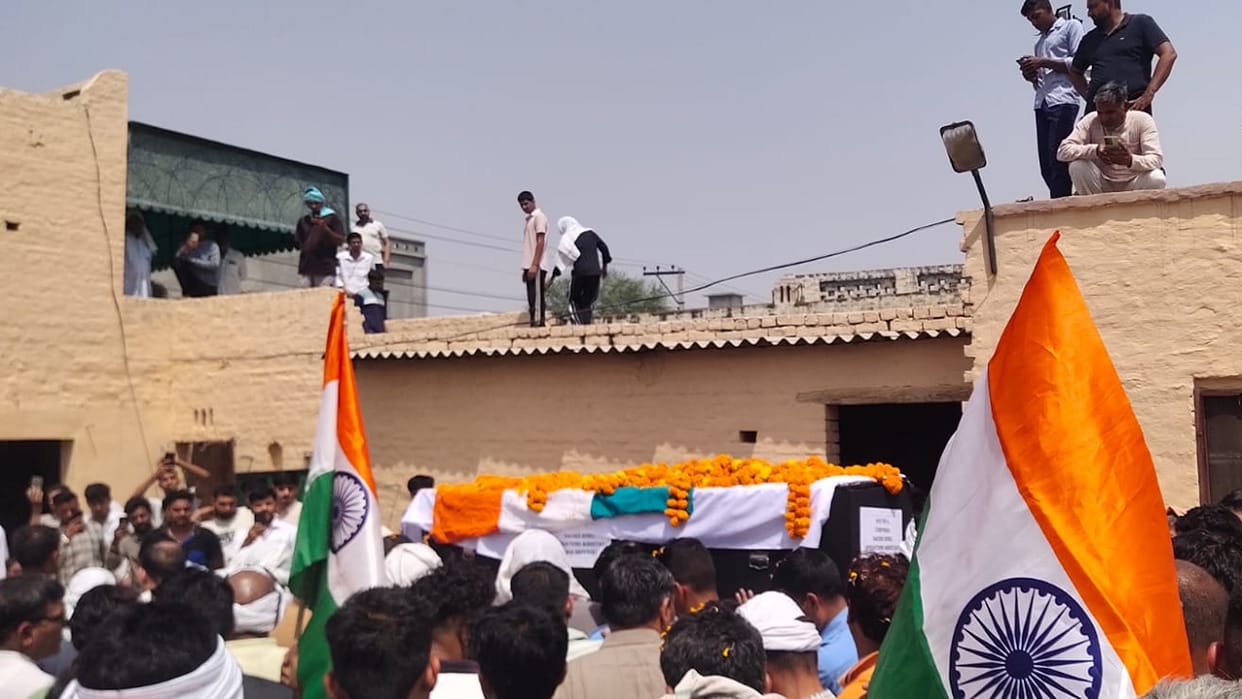 Air Force soldier from Bhiwani Rohilla of Hisar martyre sacrificed life while saving civilian in Bhareli river