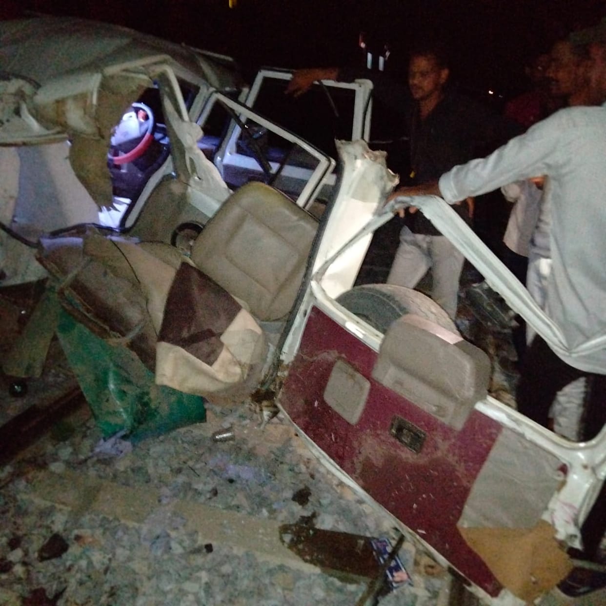 SUV gets hit by Bundelkhand Express, driver is safe, car breaks into pieces