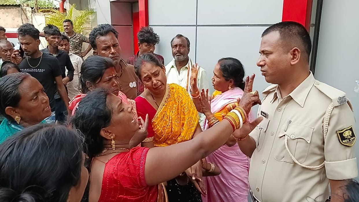 Bihar News Mother-child dies after Caesarean delivery in Siwan private hospital doctor accused of negligence