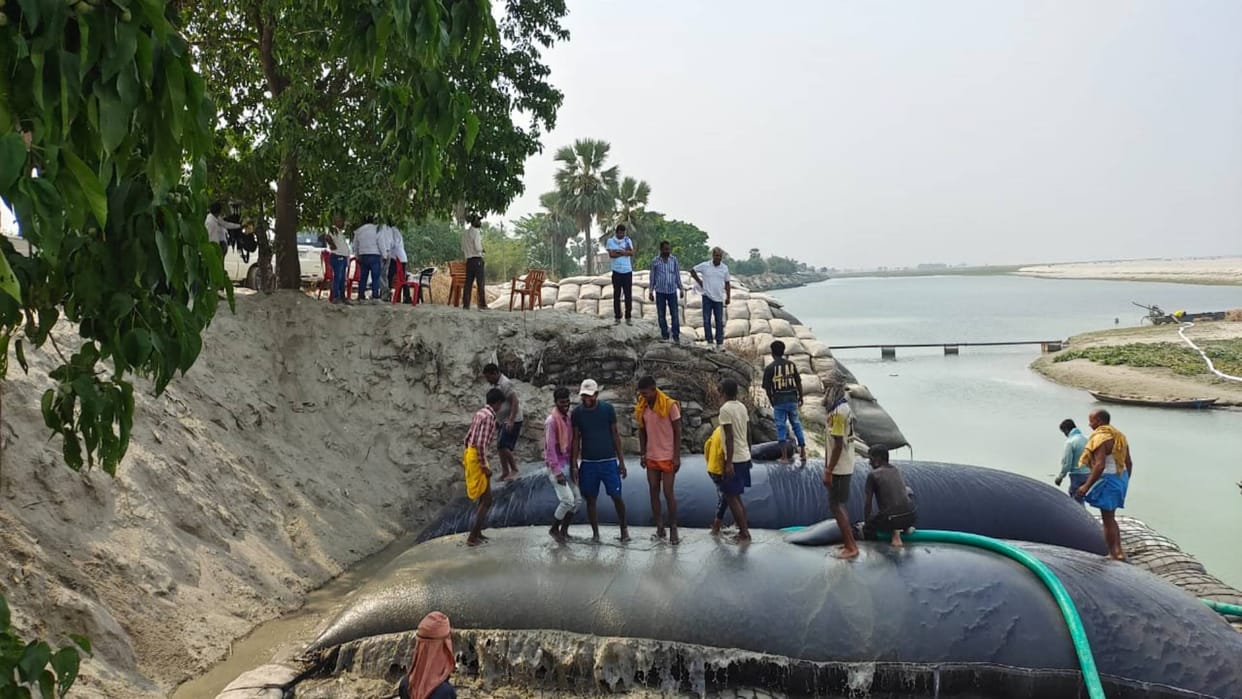 Bihar Water Resources Department inspecting flood possible areas protection will be available rivers erosion