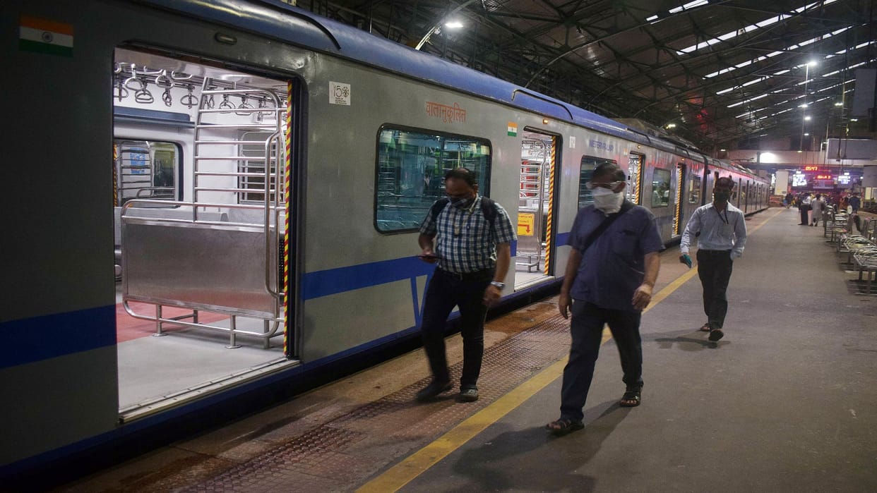 Southern Railway begins Chennai's first AC EMU service News In Hindi