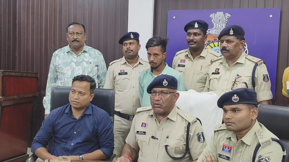 अधेड़ की हत्या का पुलिस ने किया खुलासा