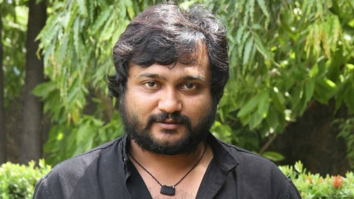 Bobby Simha car Rams 6 Vehicles 3 Injured In Chennai Telugu actor driver Arrested For Drunk Reckless Driving