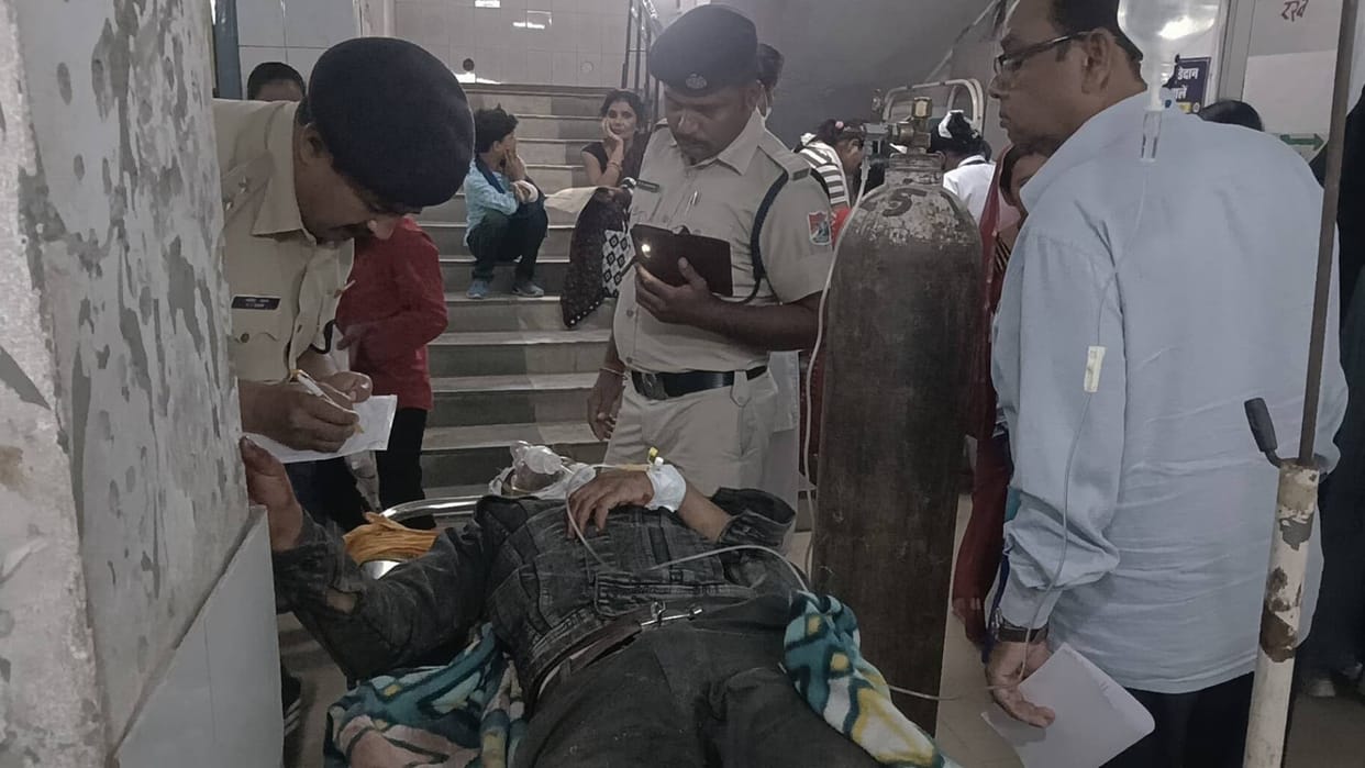 Bihar News young man injured after being hit by train treatment continues in Sadar Hospital