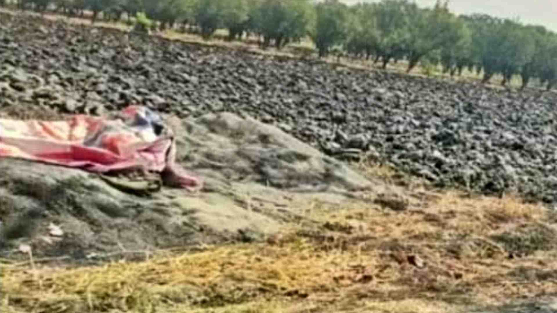 बिना अनुमति किया गया नलकूप खनन।