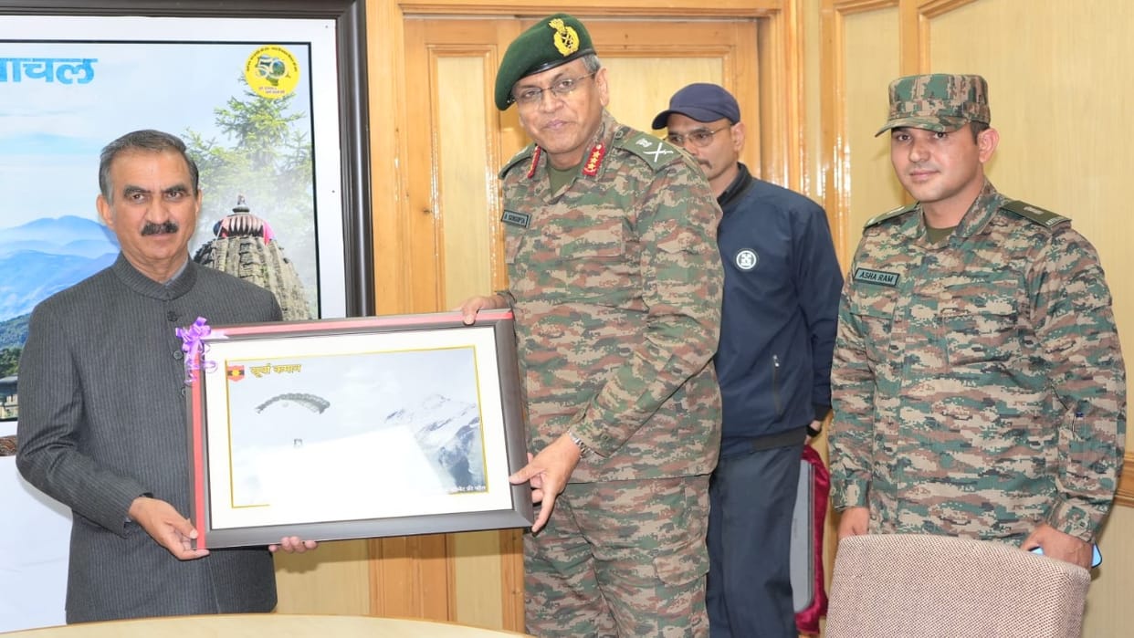 Surya Command GOC-in-C  Lieutenant General Anindya Sengupta held a meeting with CM Sukhu