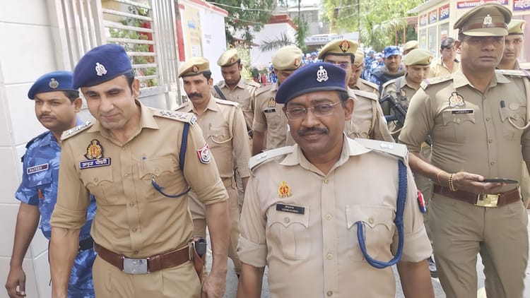 UP: संभल में तैनात अनुज चौधरी फिरोजाबाद में संभालेंगे जिम्मेदारी, हिंसा के बाद आए थे चर्चा में, देखें लिस्ट