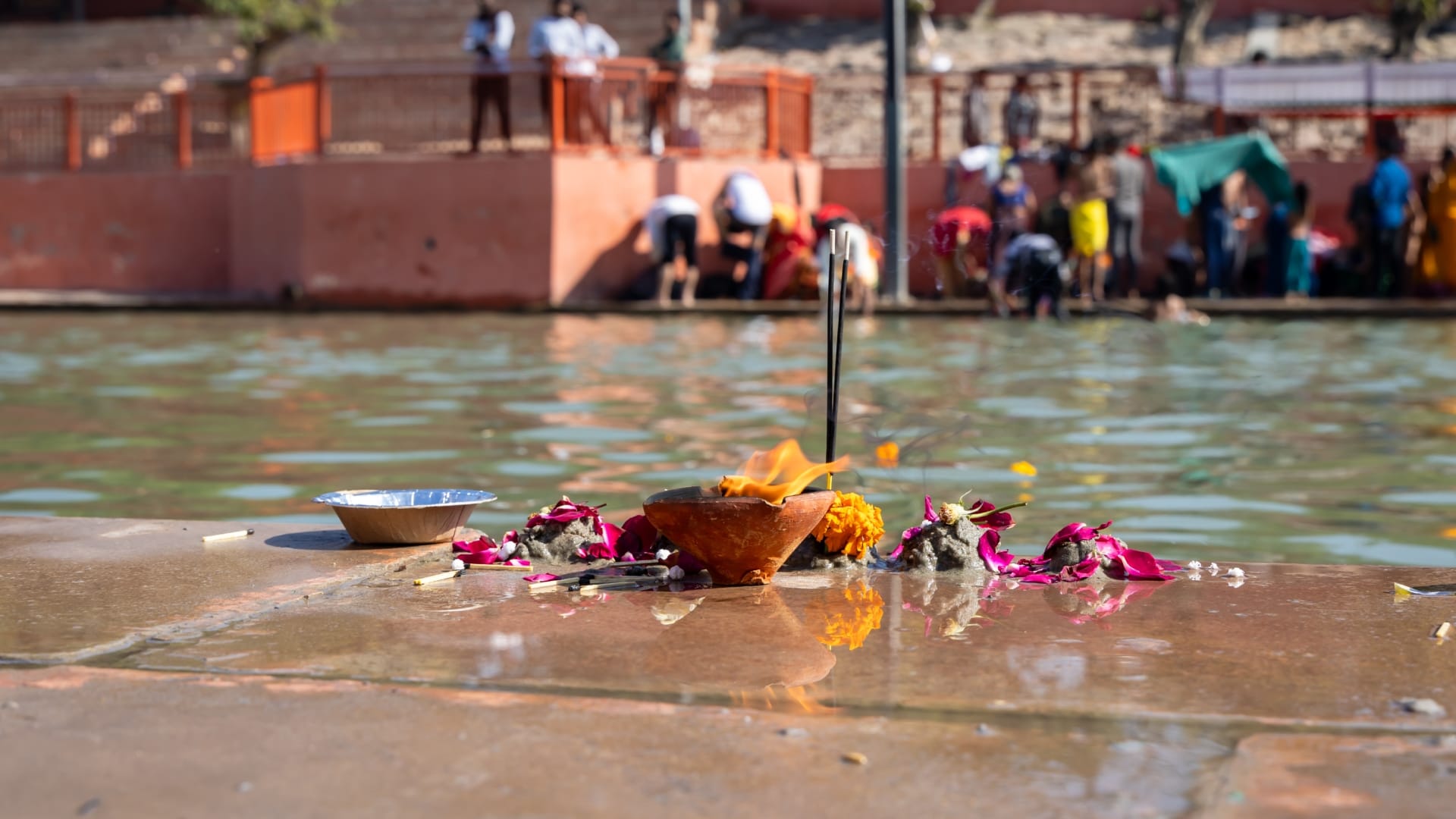 Ganga Dussehra 2025 shubh yog and mantra according to your zodiac sign