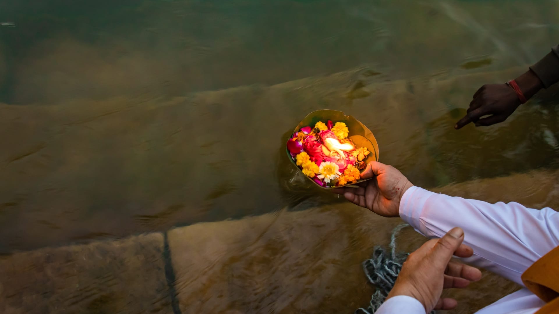 Ganga Dussehra 2025 shubh yog and mantra according to your zodiac sign