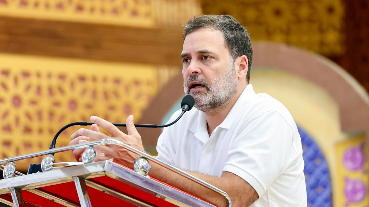 Pune court summoned Lok Sabha LoP Rahul Gandhi in Veer Savarkar defamation case