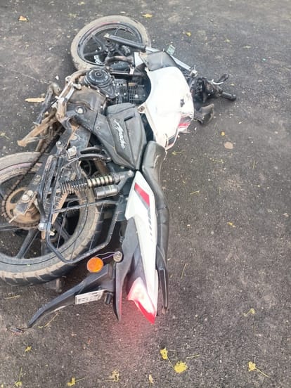 2 died and 1 injured in road accident at Jhansi