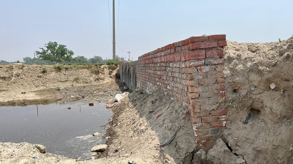 wall of Rapta bridge bent