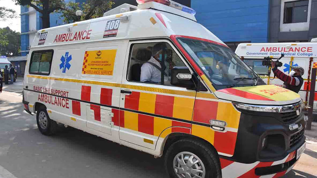 Accused of holding mother and child hostage, accused of demanding Rs 40,000