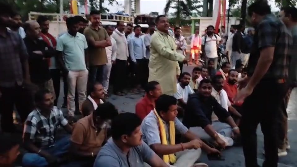 Congress leader dies in road accident BJP accused of conspiracy uproar over FIR in Kondagaon