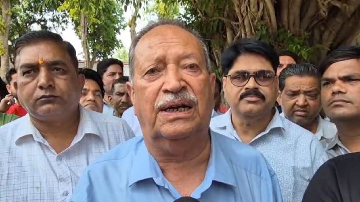 traders made big allegations against the police in the case of assault in pilibhit