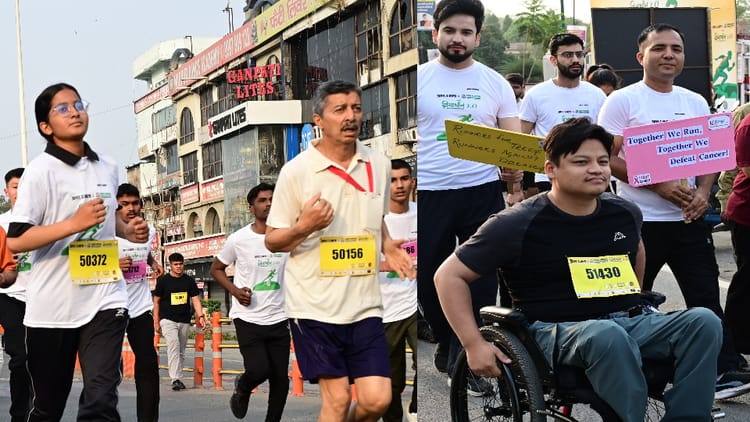 Dehradun: अमर उजाला ग्रीनाथॉन...पर्यावरण संरक्षण का संदेश लेकर दौड़ा दून, युवाओं से लेकर बुजुर्ग भी हुए शामिल