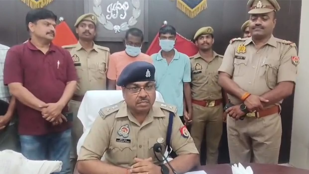 An illegal arms factory was operating in the ruins of a forest in Amethi.