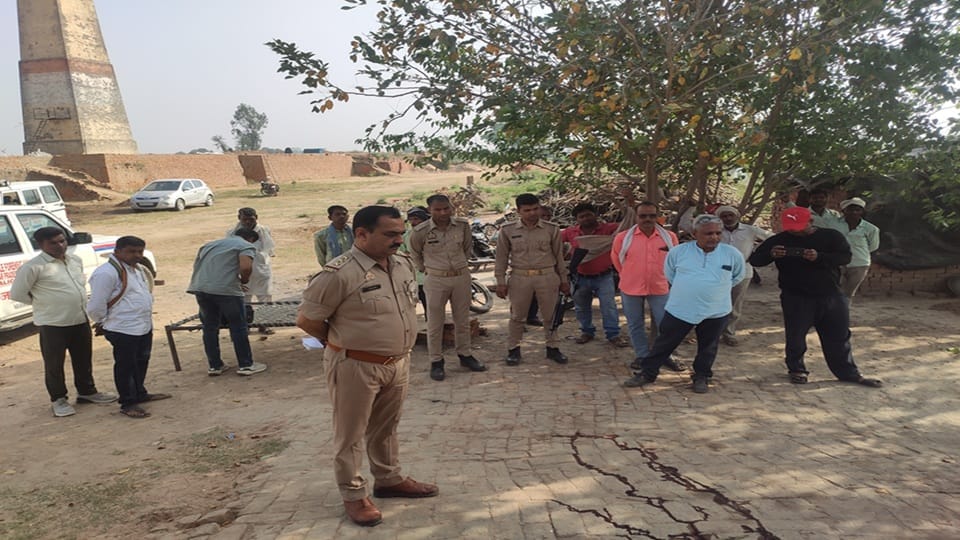 A laborer died after falling from the roof of a brick kiln office