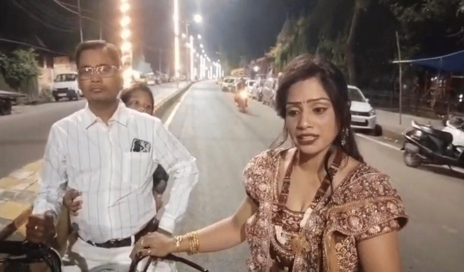 miscreants ran away after snatching the necklace of the woman