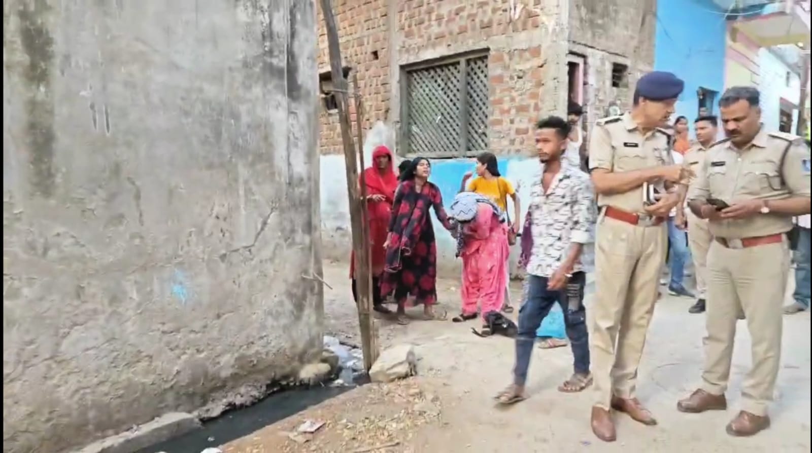 Double murder in Narmadapuram mother and daughter brutally murdered mp crime news