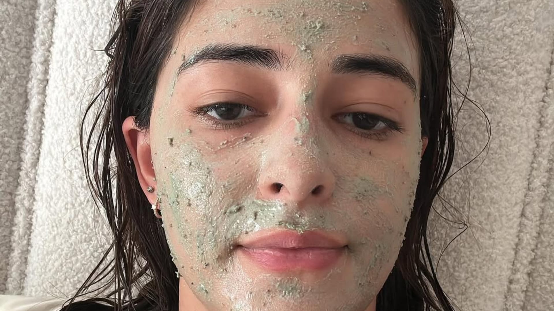 Ananya Panday shares A Childhood Throwback Video goes viral Singing Twinkle Twinkle On Easter fans reaction