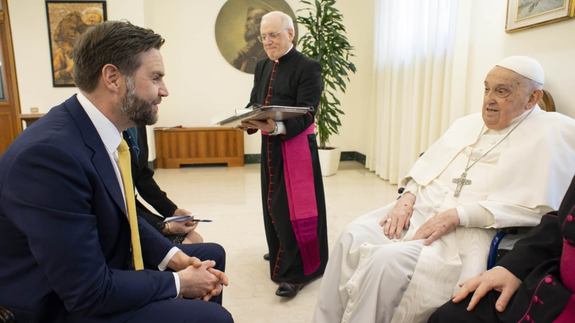 JD Vance meets Pope Francis on Easter Sunday after flap over migration, News in hindi