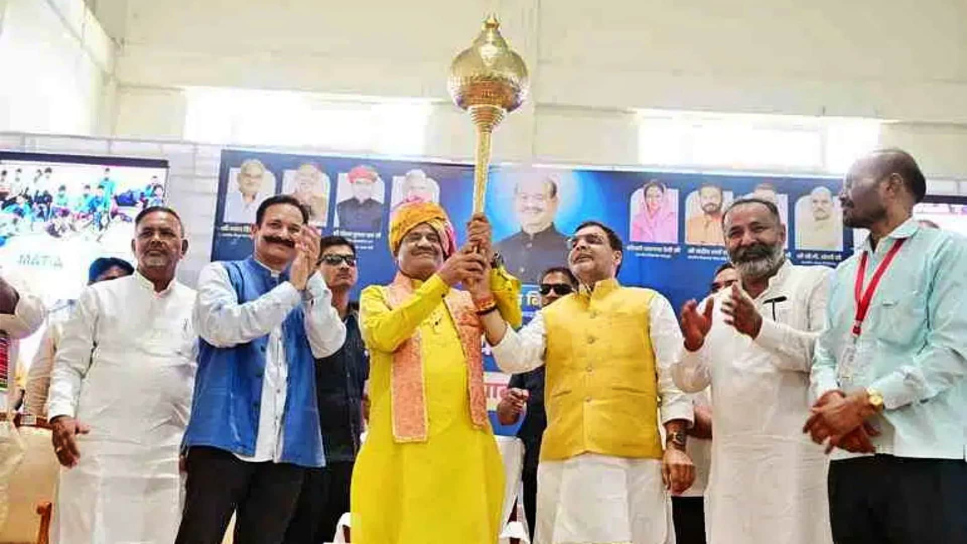 Kota News: Lok Sabha Speaker Om Birla inaugurated Under-20 National Wrestling Competition, also played drums