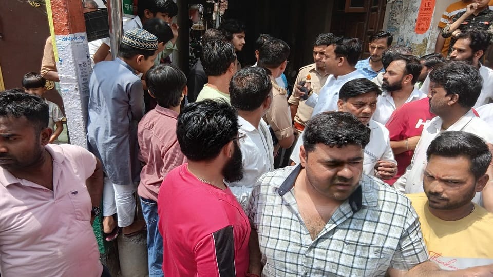 Shamli: Animal remains were lying on the roof of the house, someone informed the police, know what happened