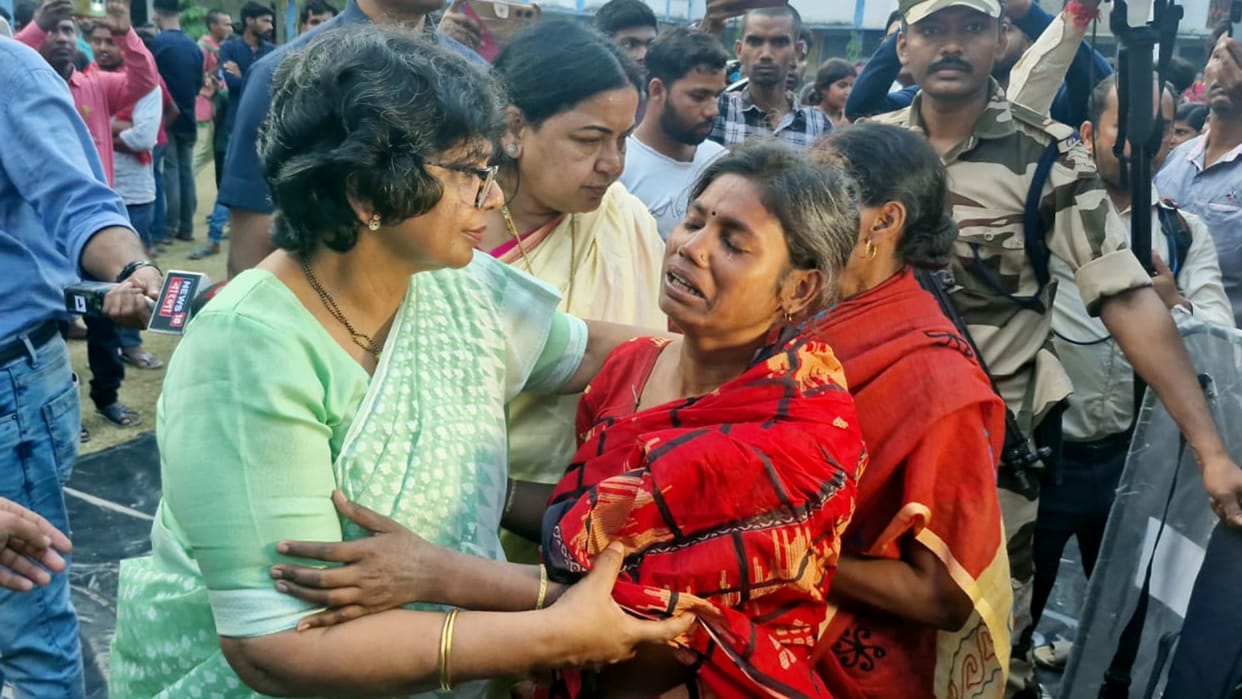 Murshidabad violence: NCW chief urges Bengal govt to address grievances of riot-hit people Hindi News