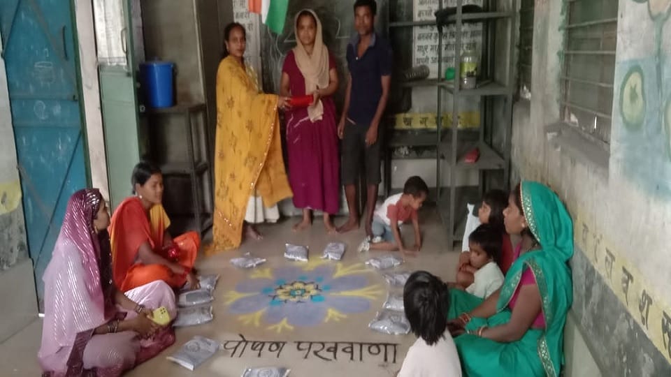 Nutrition Fortnight Couples won prizes by answering questions parents also attended a conference in Korba