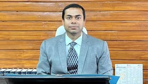 Jharkhand officer Ravi Shankar Shukla will be honored by PM Modi