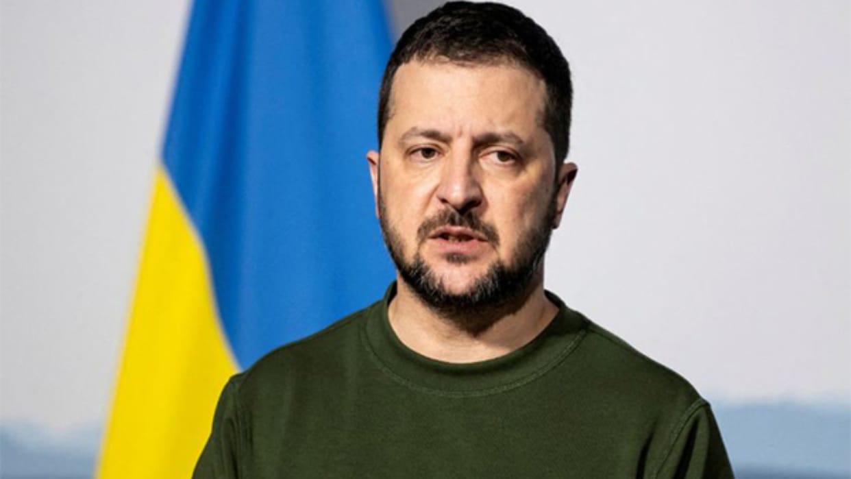 Ukrainian President Zelensky alleges Russian attacks continue despite ceasefire declaration on Easter