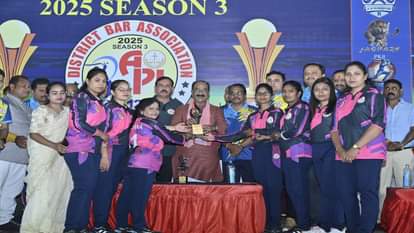 डिप्टी सीएम अरुण साव ने विजेता खिलाड़ियों को किया सम्मानित