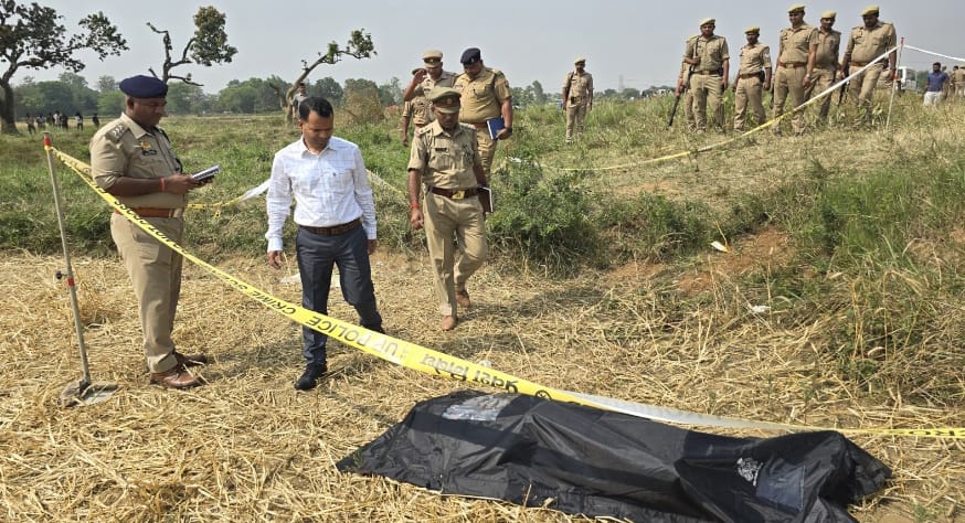 Woman killed her husband with her lover and threw body 55 km away in a trolley bag In Deoria