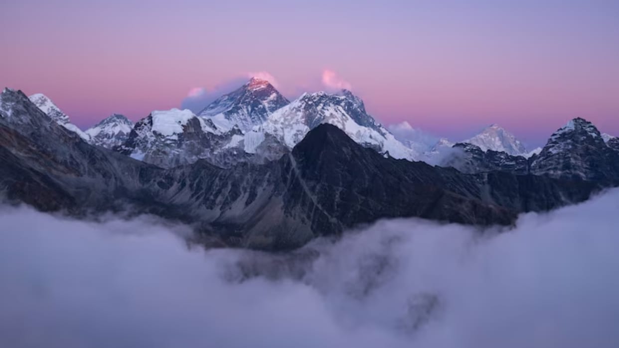 According to scientists air pollution originating from urban areas is reaching Himalayas