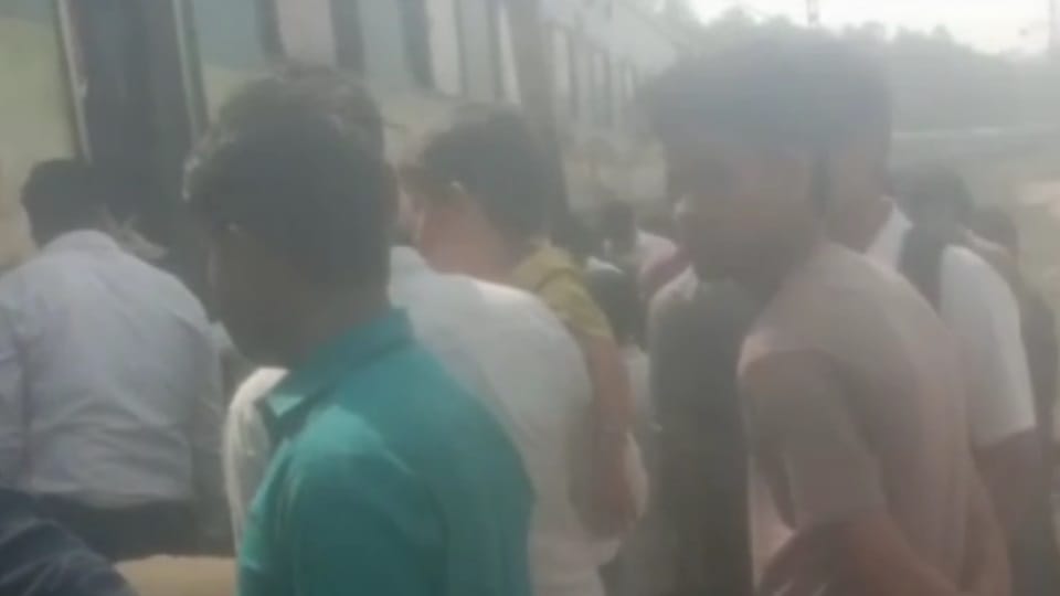 Pressure pipe of Pathankot Express broke in Karnal accident averted