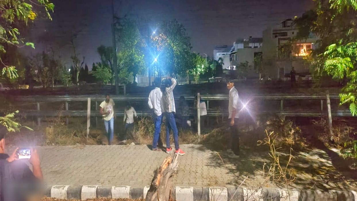 Jaipur News: Girl, uncle try to rescue her father from killing self; train runs over all three in Jaipur
