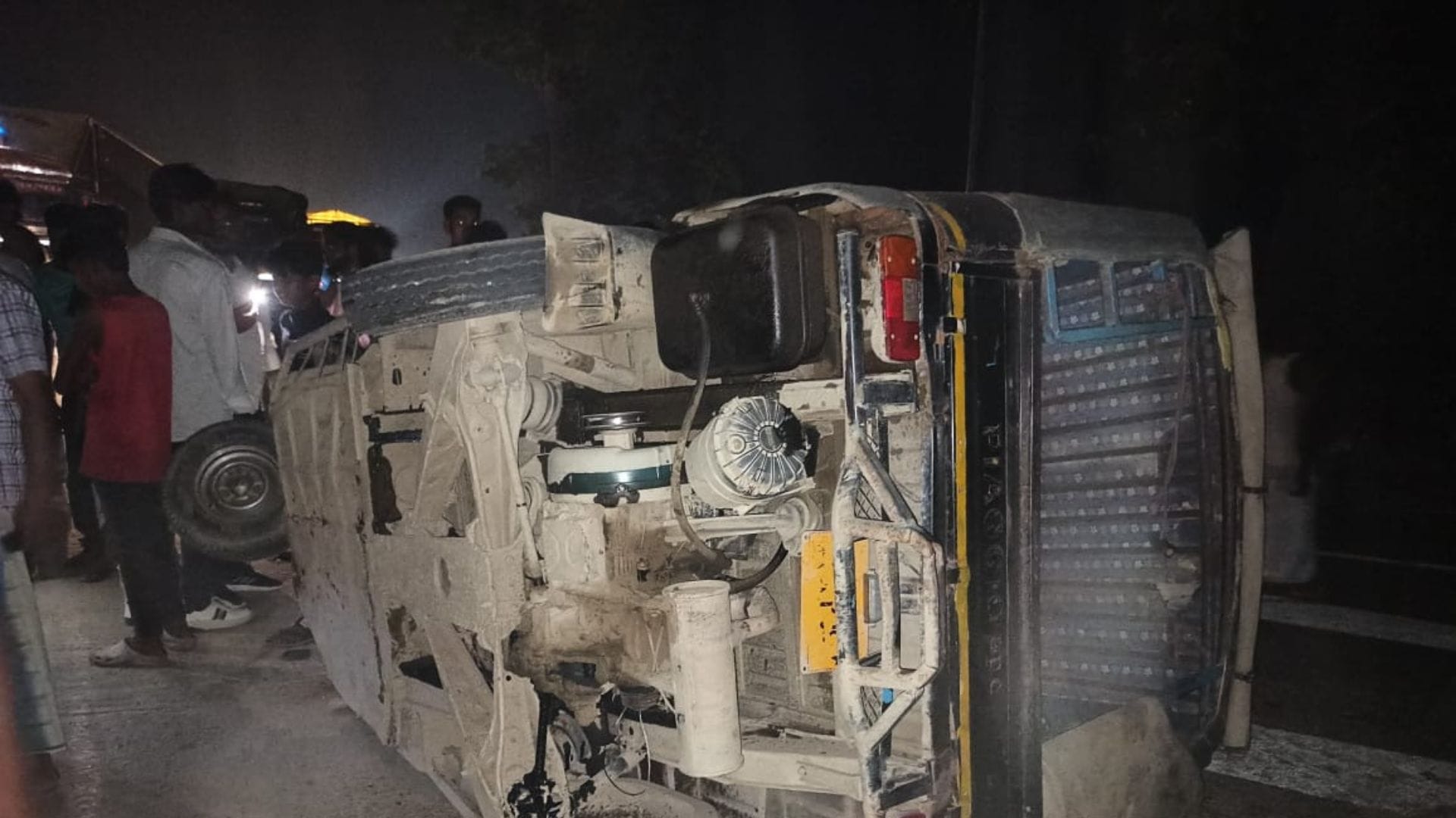 किशनगंज में सड़क हादसा