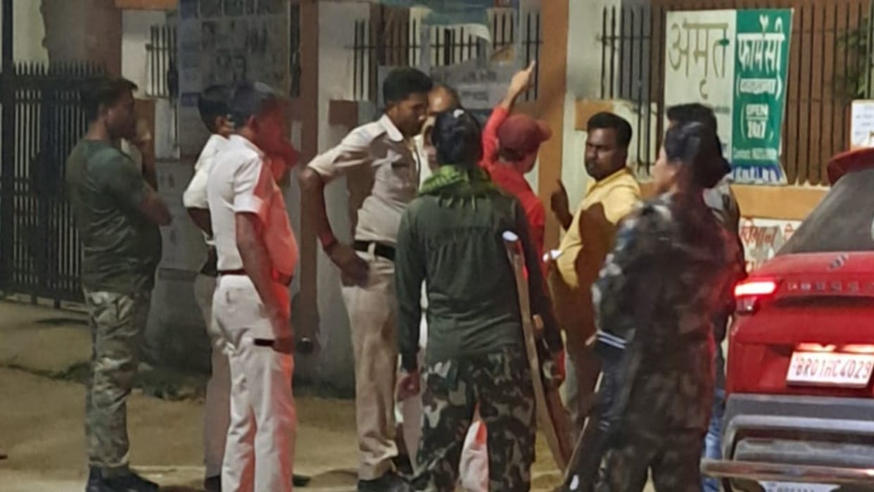Bihar News: The prisoner who came for treatment escaped by dodging the police